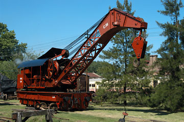 Steam crane at Escalada station